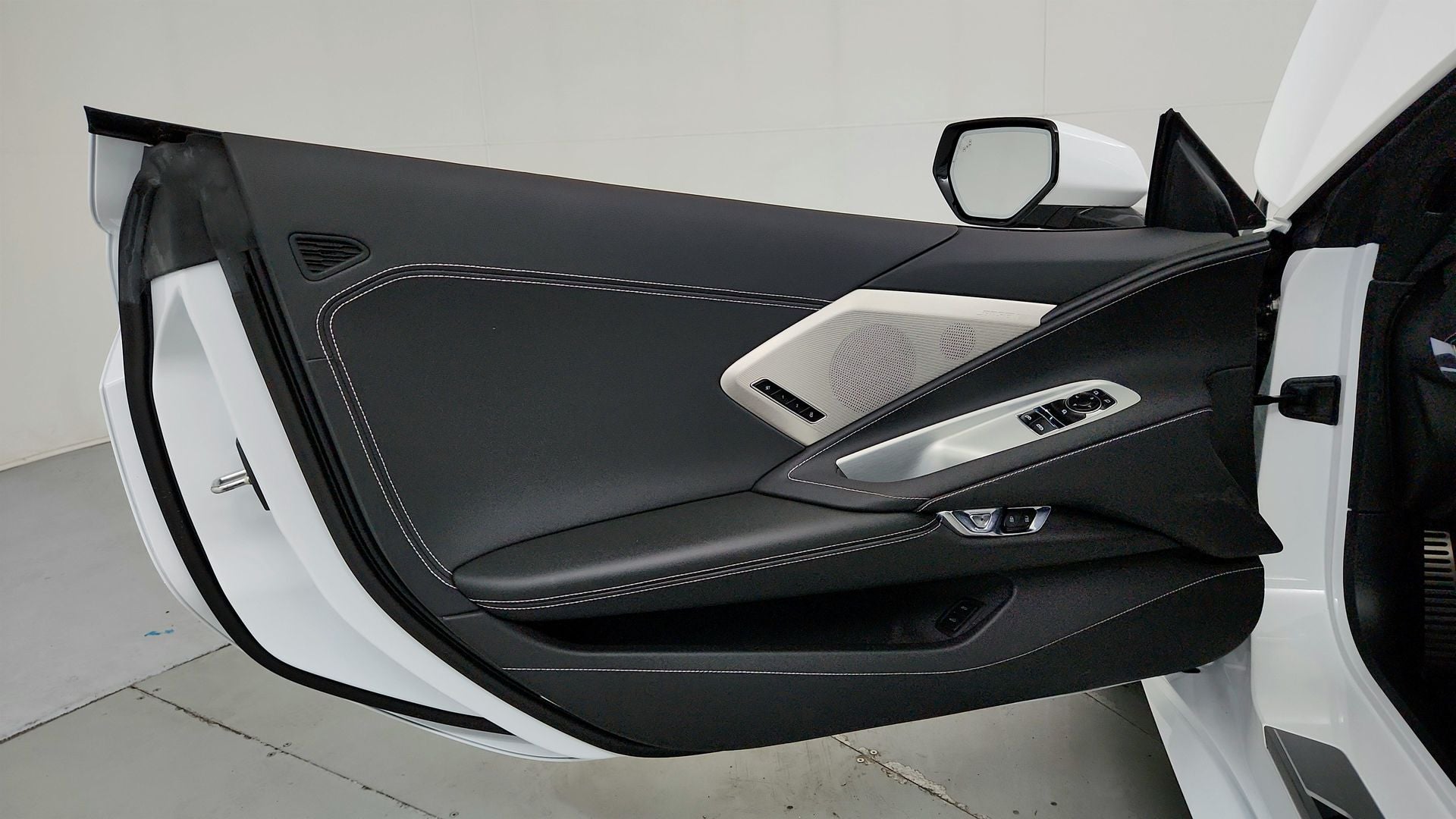 2025 Chevrolet Corvette Stingray 2LT