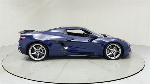 2025 Chevrolet Corvette E-Ray 1LZ