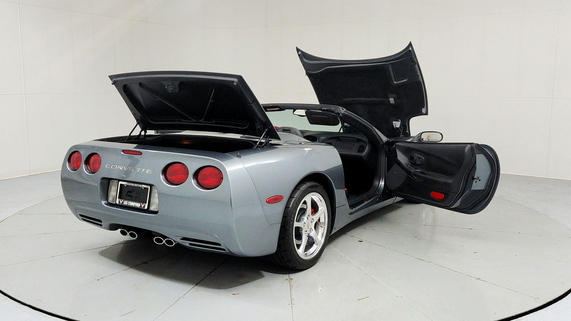 2004 Chevrolet Corvette Base
