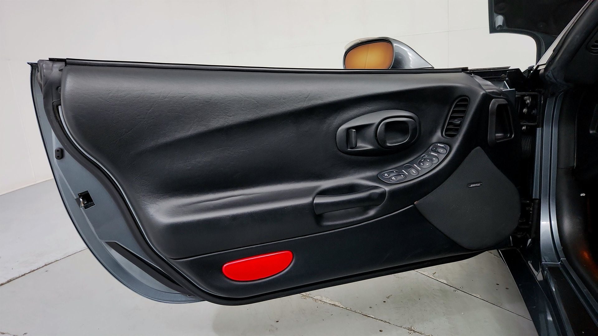 2004 Chevrolet Corvette Base