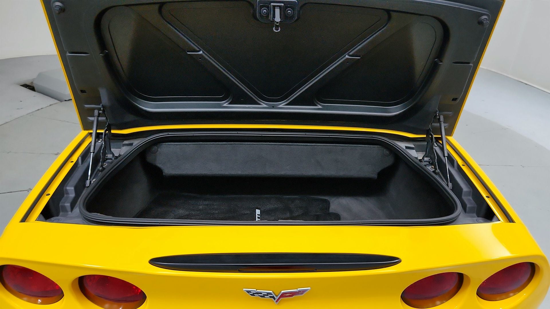 2005 Chevrolet Corvette Base
