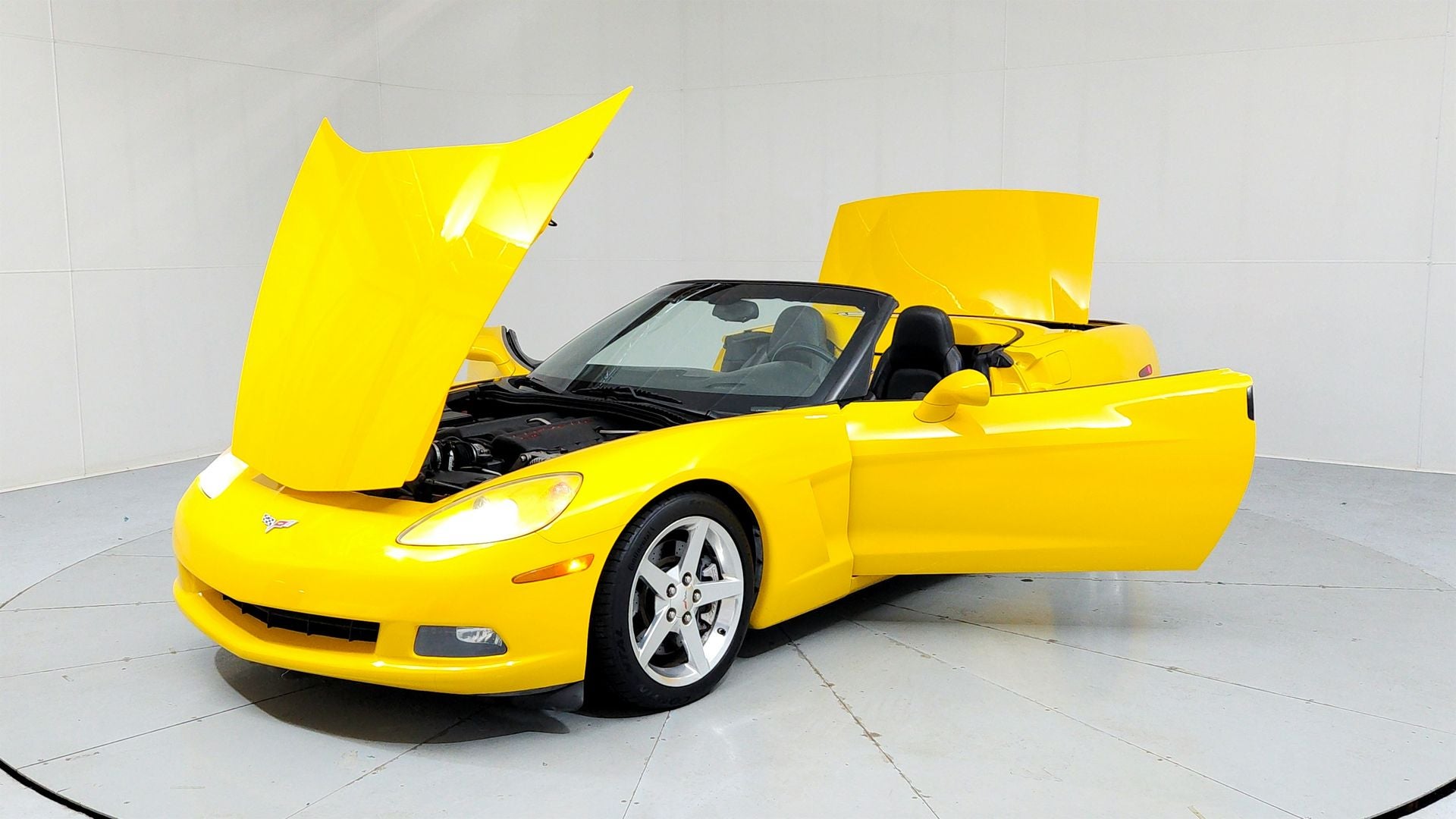 2005 Chevrolet Corvette Base